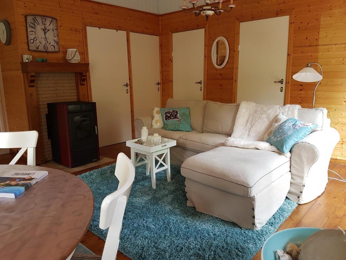 Charme chalet Zutendaal Extérieur photo
